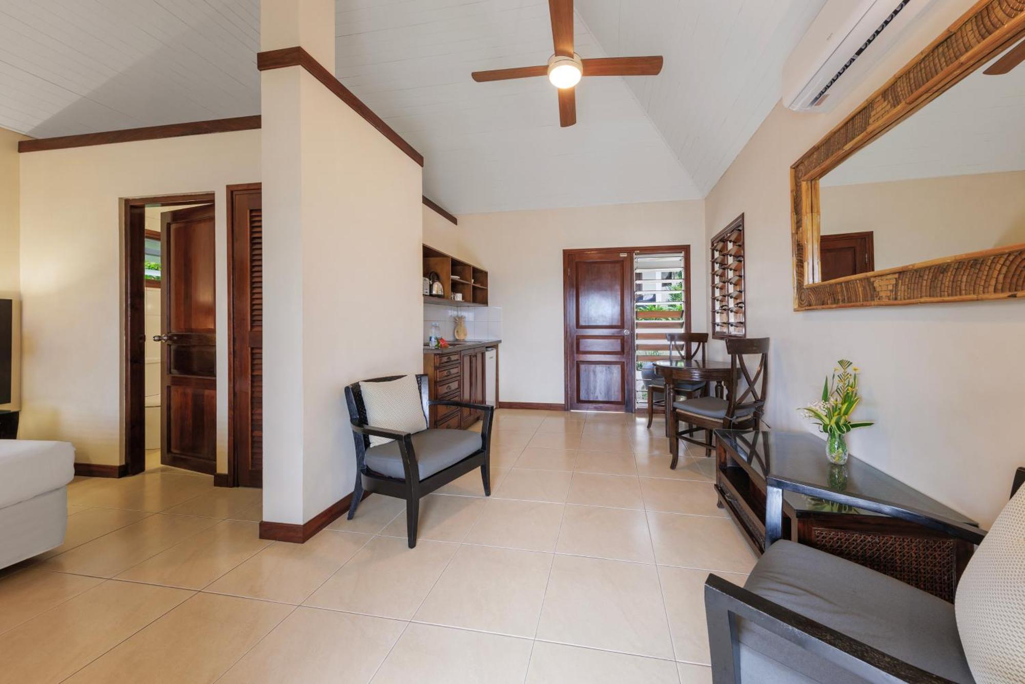Mangoes Resort (Adults Only) Port Vila Exterior foto