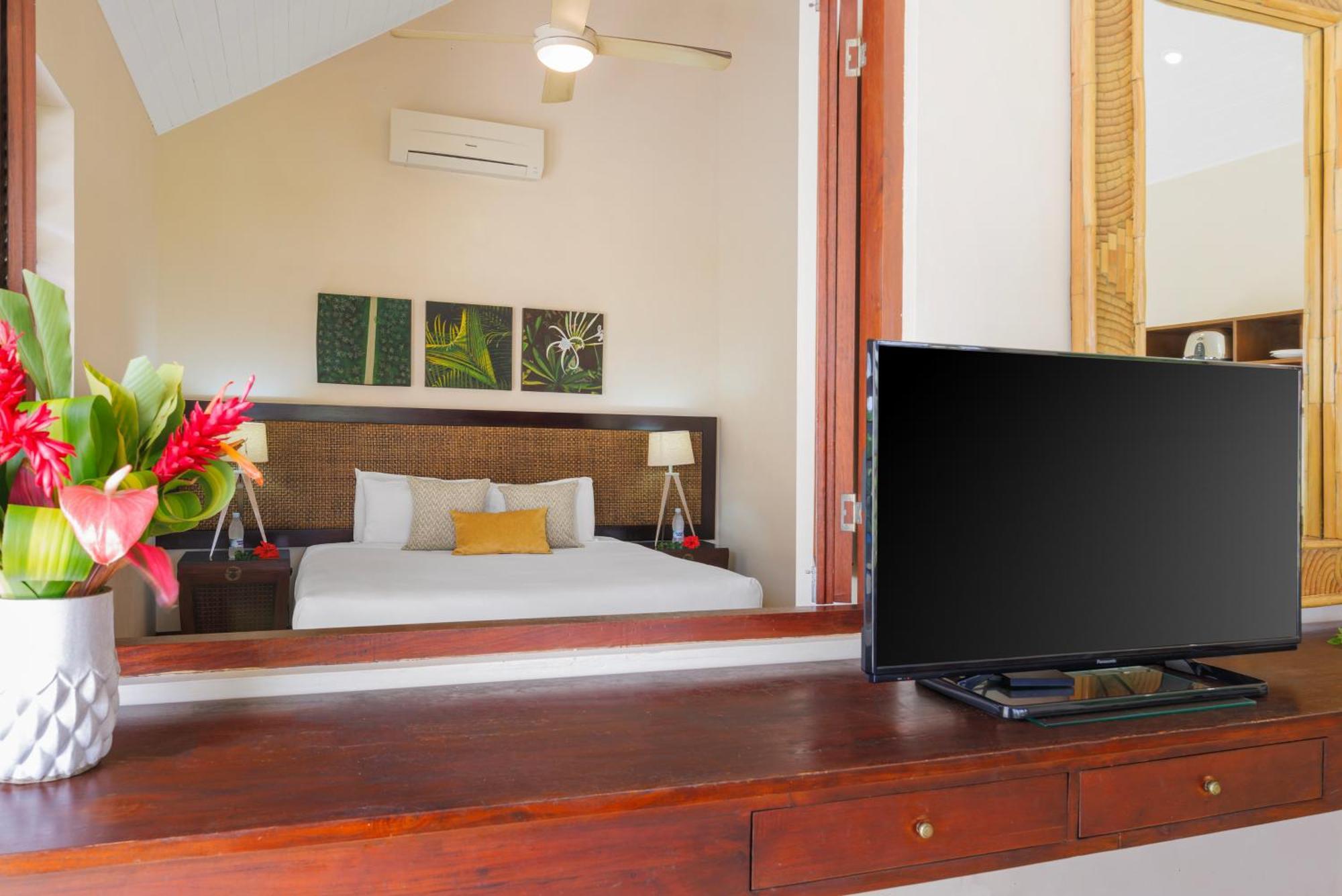 Mangoes Resort (Adults Only) Port Vila Exterior foto