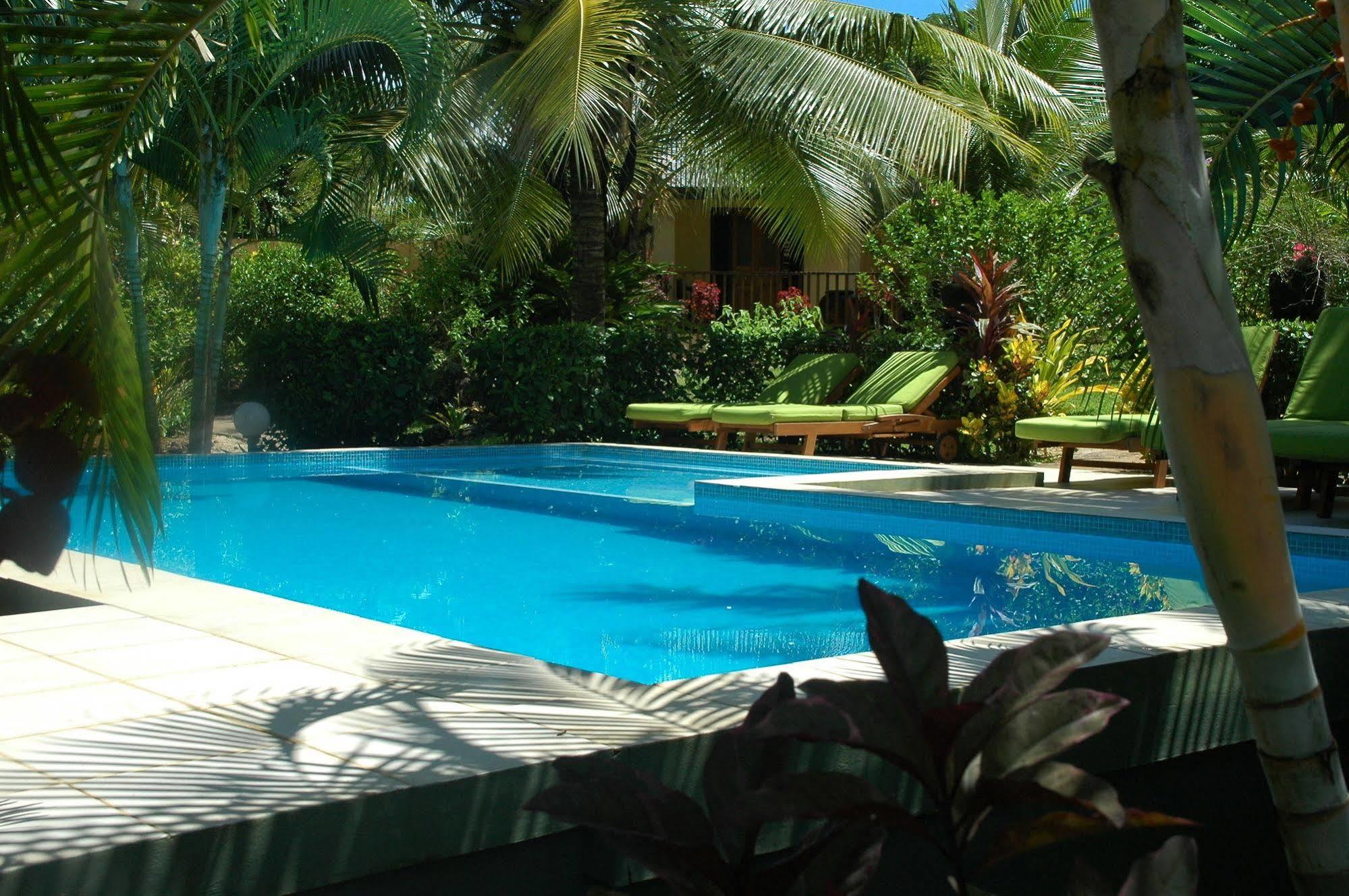 Mangoes Resort (Adults Only) Port Vila Exterior foto