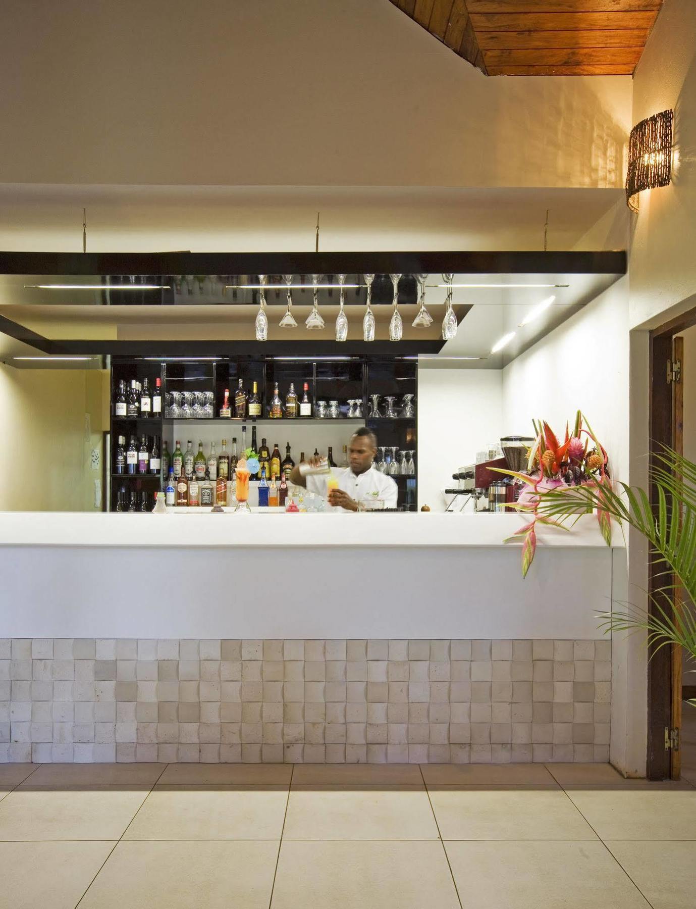 Mangoes Resort (Adults Only) Port Vila Exterior foto